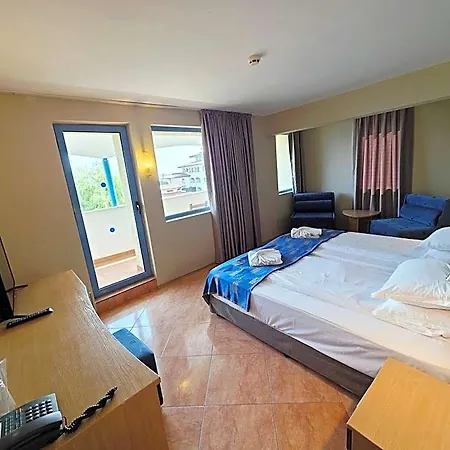 Hotel Bora Bora 3*