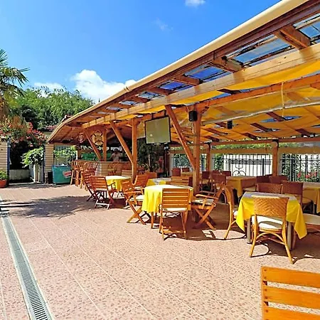 Hotel Bora Bora 3*